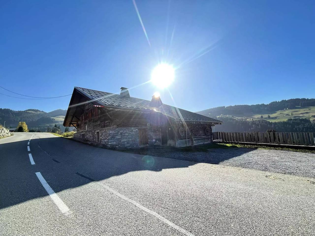 Entire apartment, Apartment La ferme des Frosses - beautiful mountain views in Notre-Dame-de-Bellecombe, Albertville region