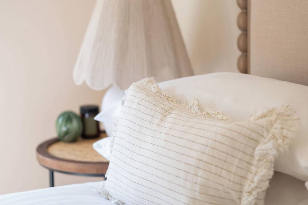 The Links 10, Amazing Location- Food, Drinks, Surf, & Golf! - 10 in Lahinch, County Clare