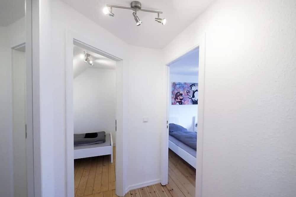 Ganze Wohnung, Monteurwohnung für 6 Pers. mit Wlan, Küche & Tv – Bad Oldesloe, Nähe Hamburg & Nähe Lübeck in Bad Oldesloe, Kreis Stormarn
