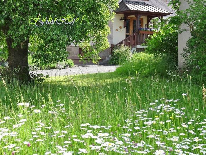 Ferienhaus für 9 Personen, mit Terrasse und Garten