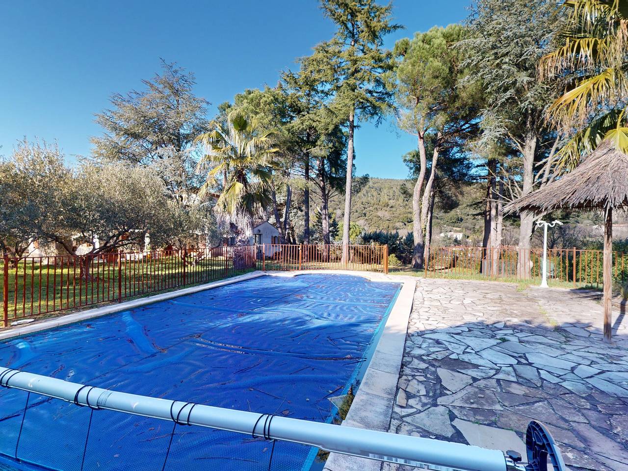Villa familiar de 7 habitaciones con jardín y piscina en Agones in Ganges, Región de Lodève
