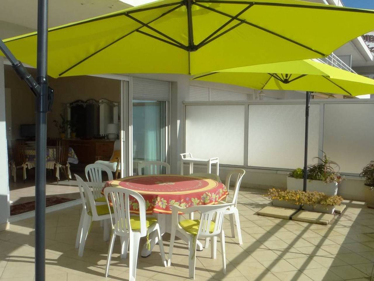 Appartement entier, Grand T3 avec terrasse et piscine à Cavalaire-sur-Mer in Cavalaire-sur-Mer, Parc national de Port-Cros