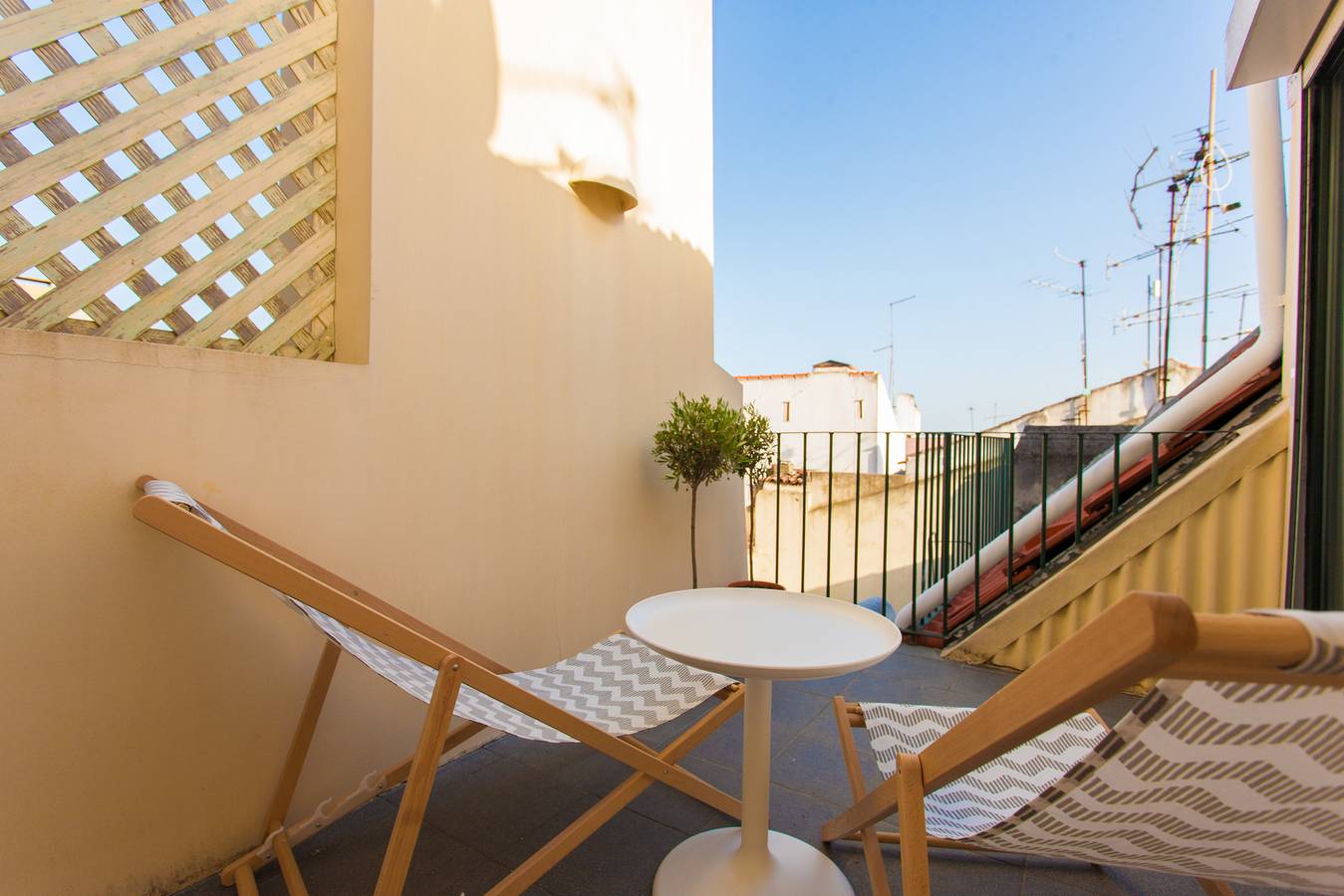 Apartamento inteiro, Flh Bairro Alto Loft with Sunny Terrace in Misericórdia, Lisboa