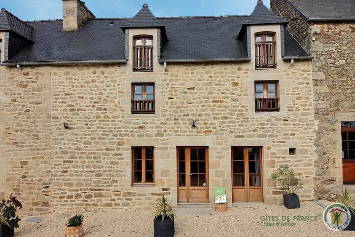 Gîte pour 8 personnes, avec jardin à Pléven - 2