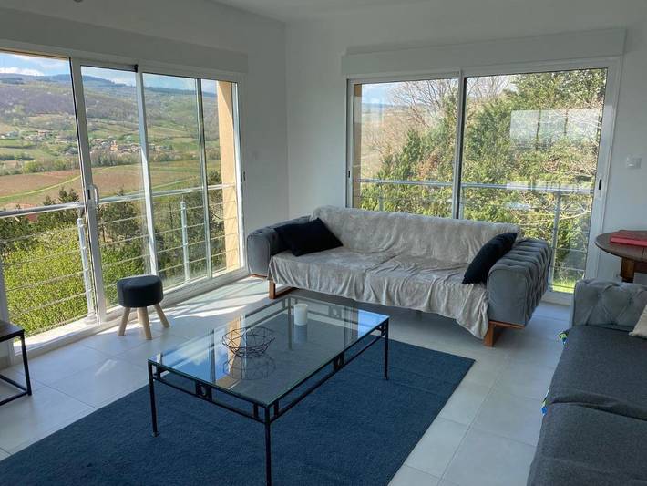Location de vacances pour 6 personnes, avec terrasse à Leynes - 4