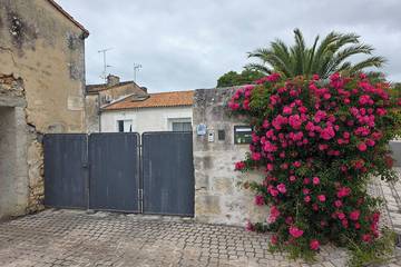 Gîte pour 3 personnes, avec jardin à La Gripperie-Saint-Symphorien
