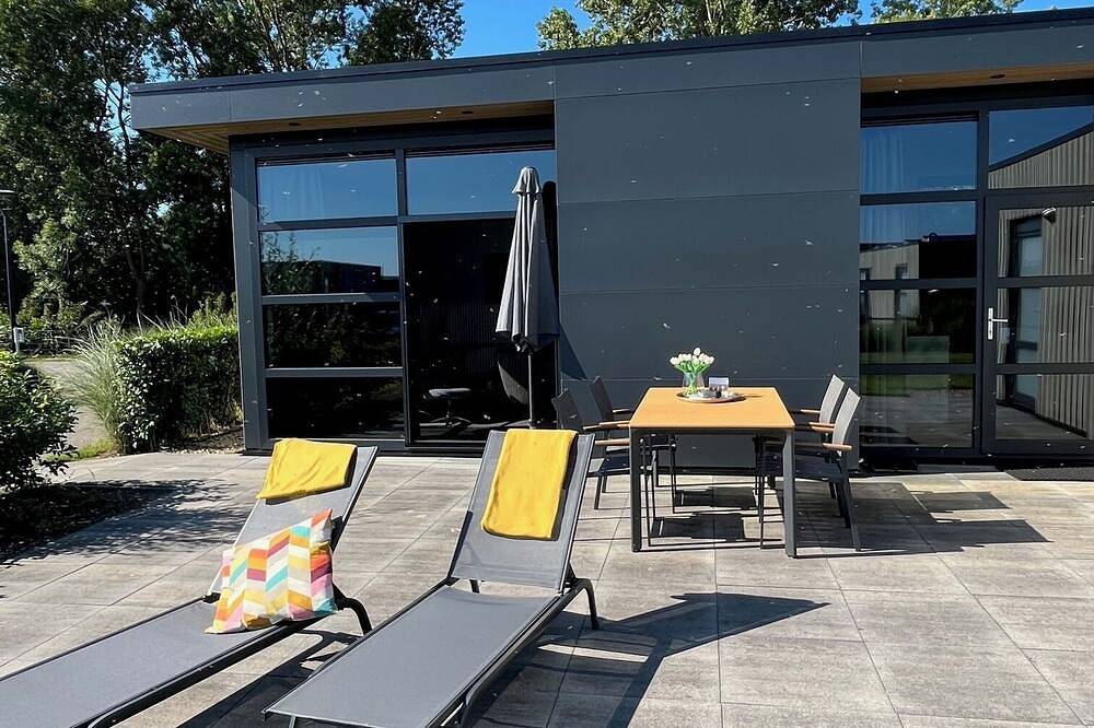 Enkhuizen on the Ijsselmeer Chalet226 in Enkhuizen, IJsselmeer