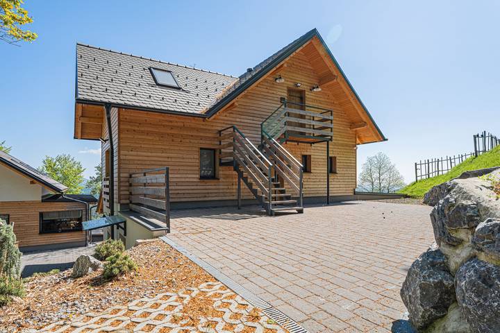 Hôtel pour 2 personnes, avec vue sur le lac ainsi que terrasse et sauna, animaux acceptés en Slovénie