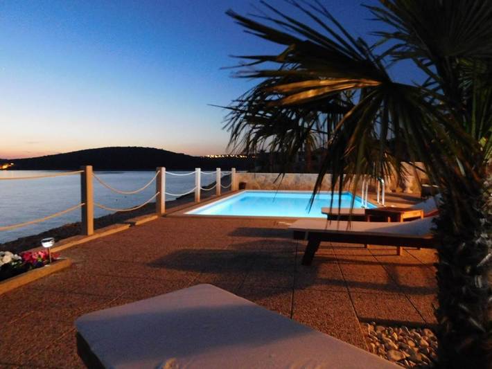 Villa pour 8 personnes, avec jardin ainsi que piscine et vue, animaux acceptés à Sevid - 3