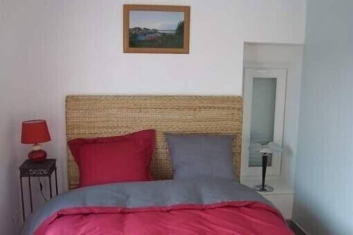 Gîte pour 4 personnes, avec jardin et terrasse à Saint-Nic - 2