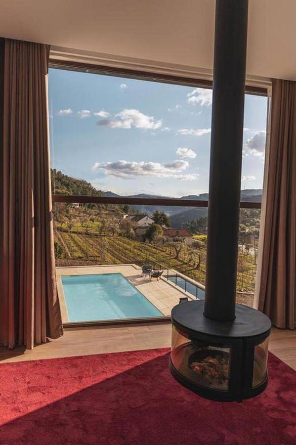 Gîte pour 2 personnes, avec vue ainsi que piscine et jardin dans Tabuaço - 3