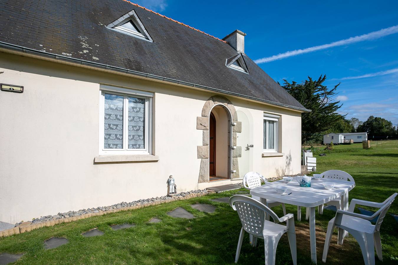 Ferienhaus 'Maison Plouha Proche Plage' mit privater Terrasse und privatem Garten in Plouha, Côte de Goëlo