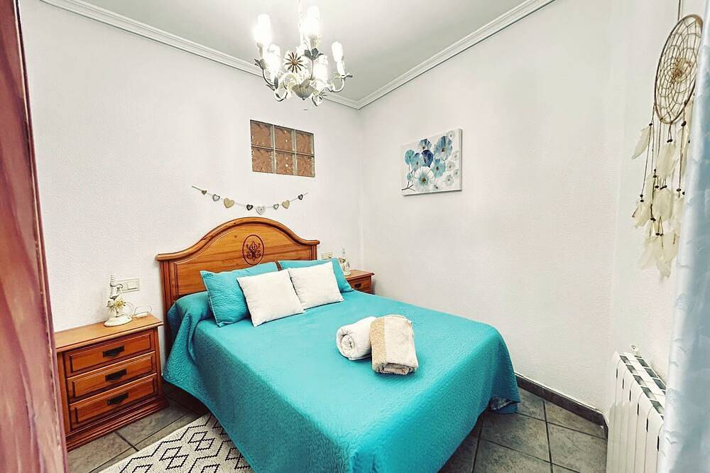 Apartamento entero, Apartamento en centro de Bogarra con vistas al pueblo y montaña in Bogarra, Sierra de Alcaraz