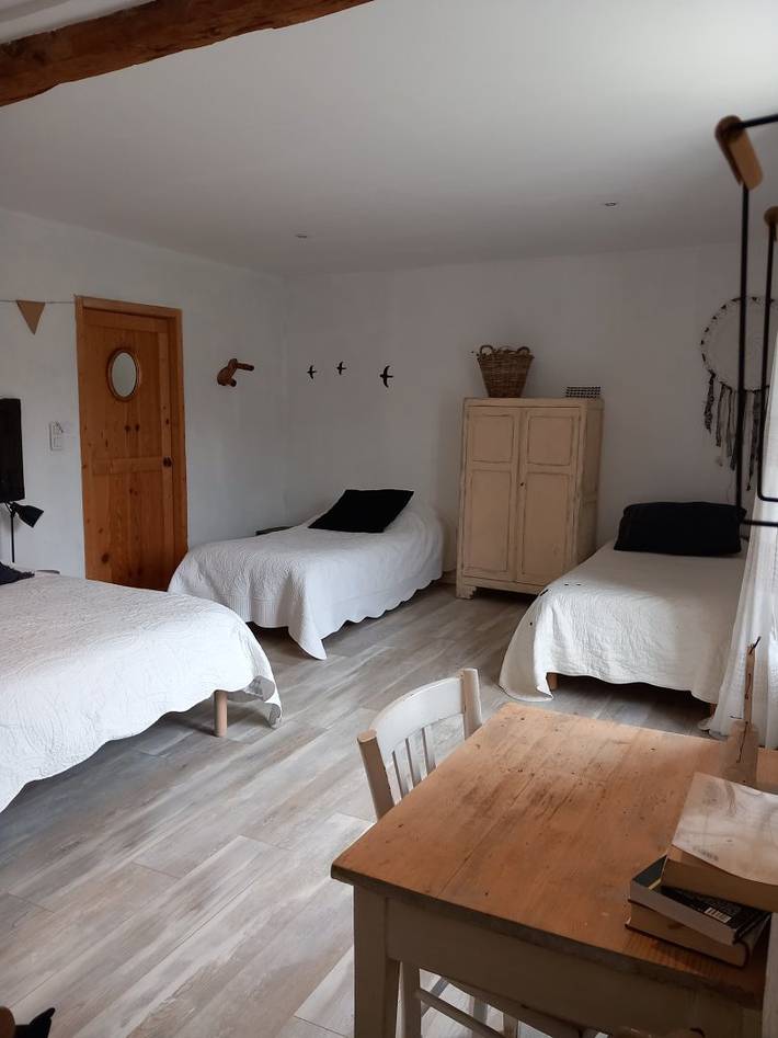 Chambre d’hôte pour 8 personnes, avec jardin, animaux acceptés dans l' Isère - 4