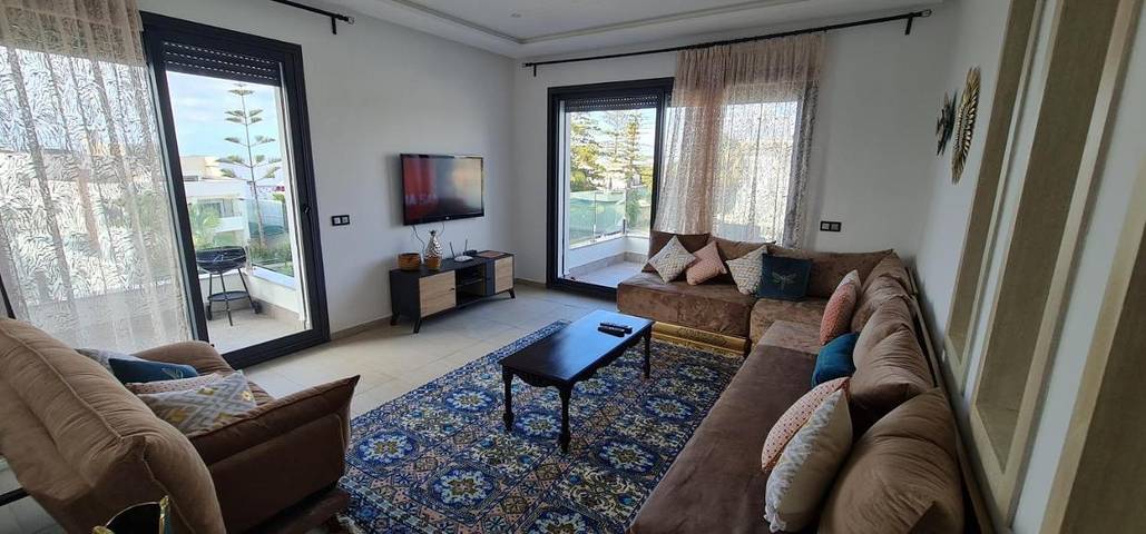 Appartement de vacances pour 8 personnes, avec terrasse ainsi que piscine et vue