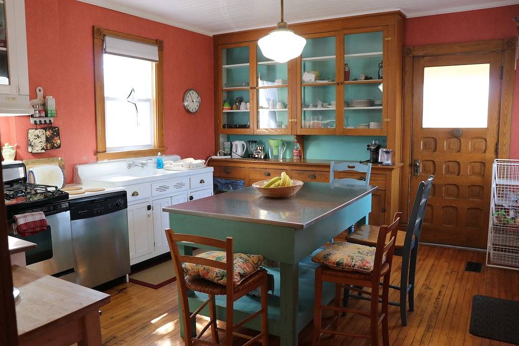 Atemberaubendes Heritage House mit Whirlpool und privatem Garten in Niagara Falls, Niagara Fälle