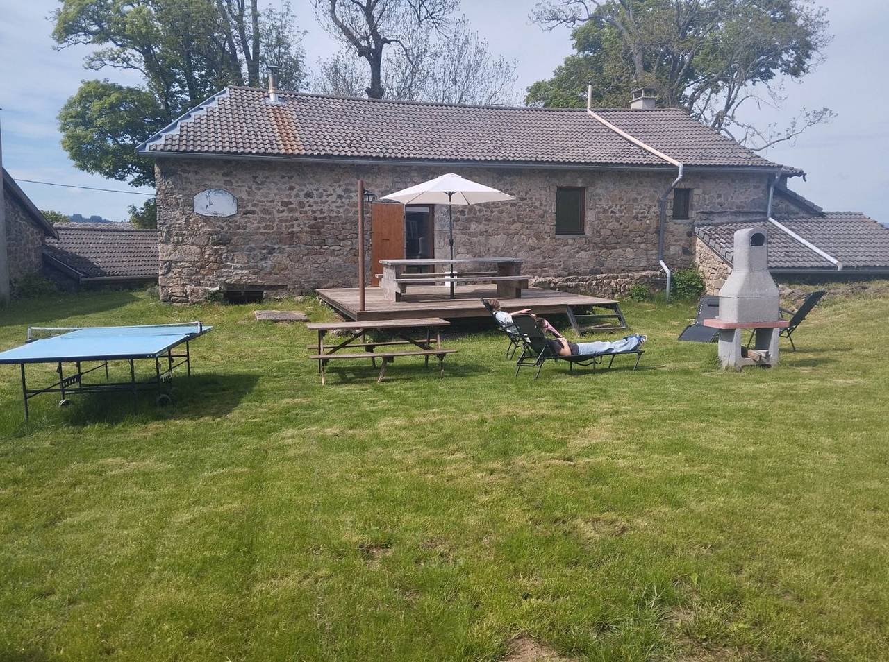 Gîte Le chant des mésanges (Maison 8 personnes, pleine nature) in Tence, Haute-Loire