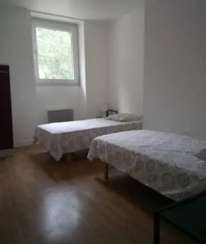 Gîte pour 6 personnes, avec jardin à Chasseneuil-du-Poitou - 4