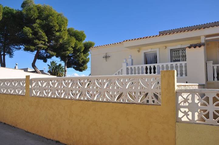 Peaceful villa with private pool 800m from the sea in Ortembach, Calpe
