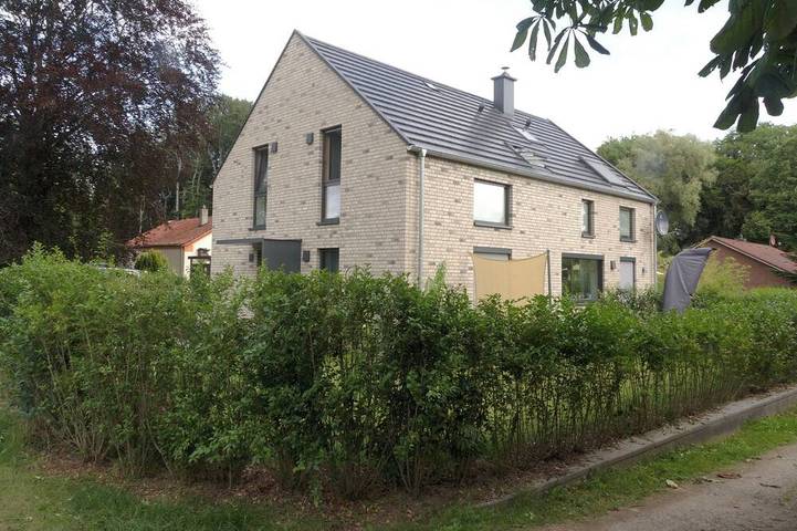 Ferienhaus für 8 Personen, mit Garten in Ulsnis