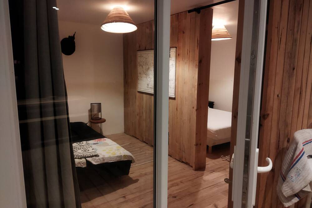 Villa del pierro in the heart of nature, on the banks of the Eyre river in Salles, Region de Arcachon