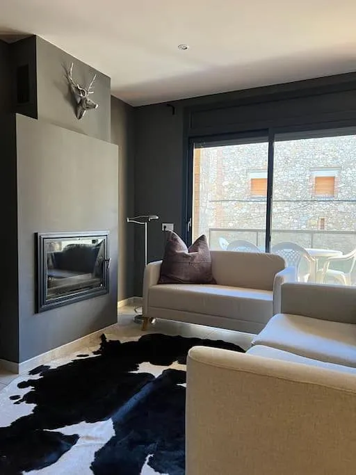 Apartamento de vacaciones para 5 personas, con terraza además de vistas y jardín - 1