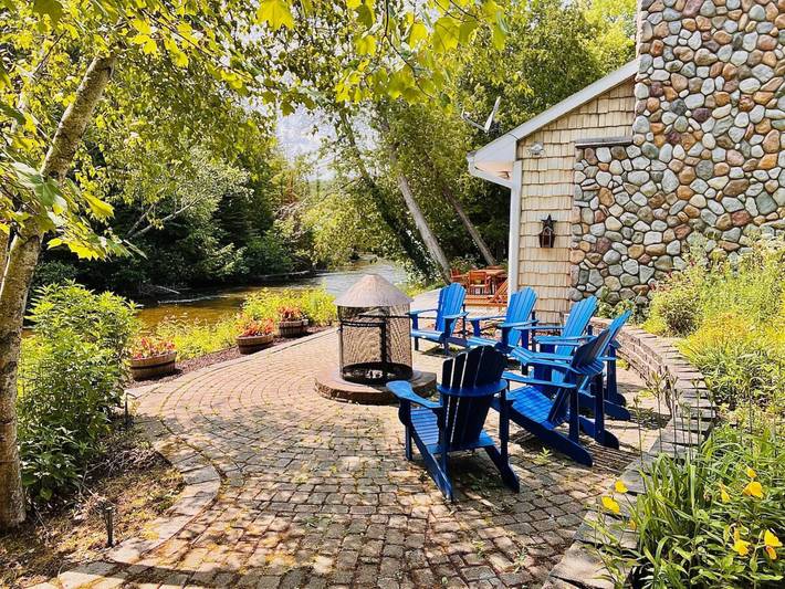Vacation house for 2 people, with yard and terrace in Michigan