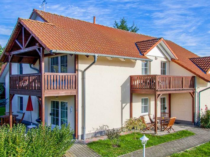 Ferienwohnung für 2 Personen, mit Balkon und Garten in Zinnowitz