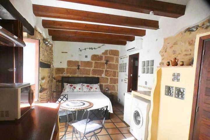 Entire apartment, No. 3 - Studio in the Center of Historical Javea in Jávea, Costa Blanca
