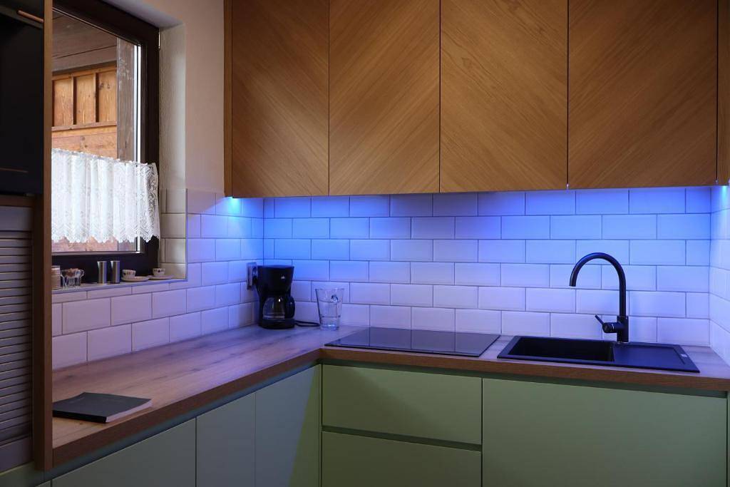 Geheel vakantieappartement, Appartement, douche, Wc, 2 slaapkamers in Tux Alps, Aschau im Zillertal