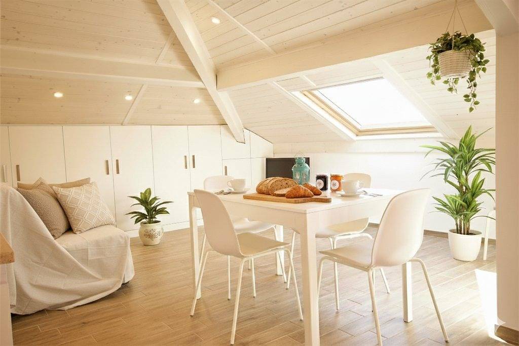 Lägenhet för 4 Personer i Porto Maurizio, Imperia