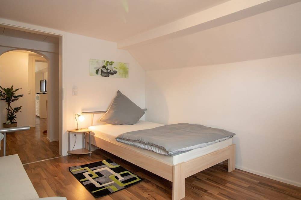 Ein ganzes Haus - ruhig gelegenes Ferienhaus für Urlauber und Monteure in Schwabmünchen, Bayerisch Schwaben
