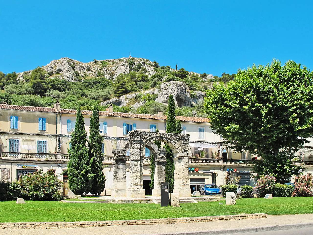 Apartamento entero, 4 estancias 4 Personas in Cavaillon, Parque natural regional del Luberon