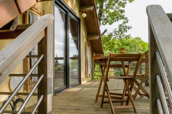 Location de vacances pour 4 personnes, avec Balcon et Terrasse ainsi que Jardin et Vue à Castels