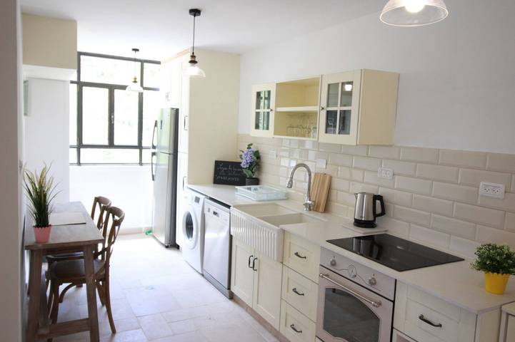 Entire apartment, Luxurious apartment in Jerusalem - Katamon in Jerusalem, Jerusalem District