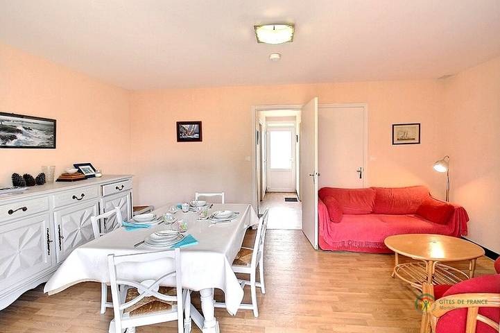 Gîte pour 5 personnes, avec Terrasse ainsi que Jardin et Vue dans Plage du Men Du - 3