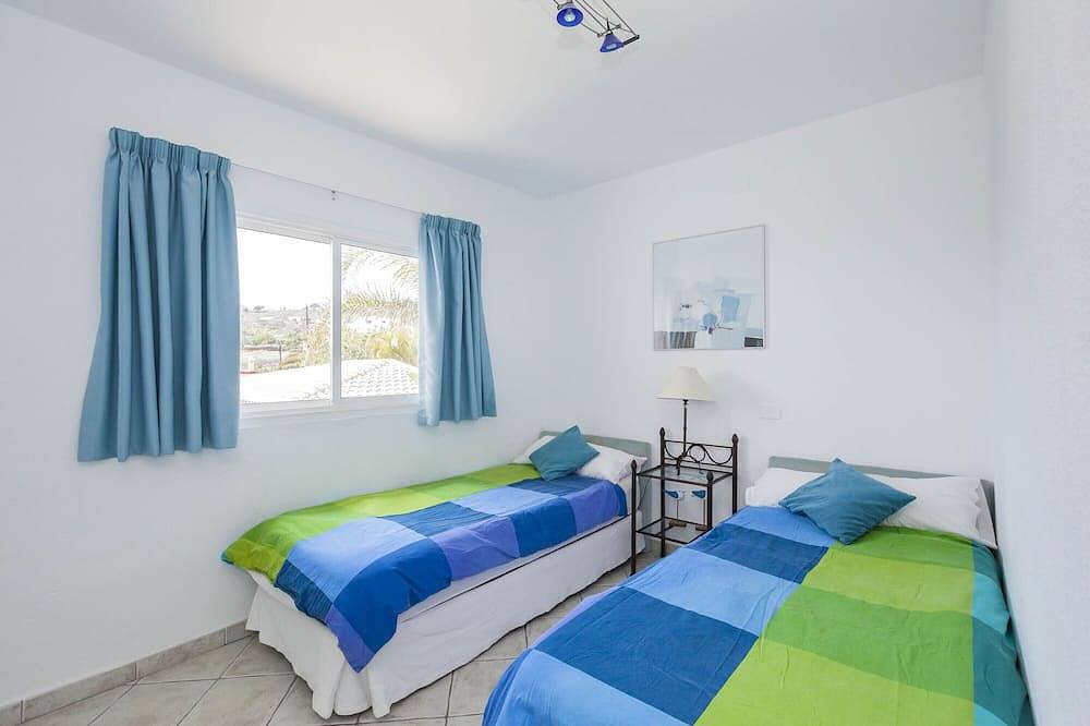 Bienvenue au paradis! Idéal pour plusieurs familles, Piscine privée, Bbq House, Wifi in La Camella, Arona