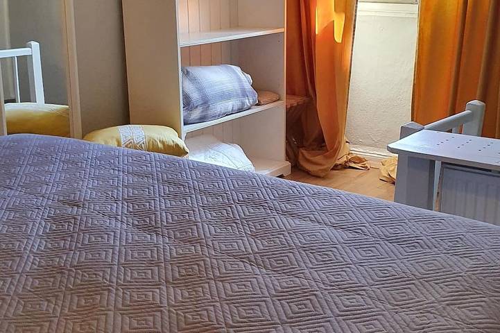 Ganze Wohnung, Geschmackvolle, sehr gut ausgestattete Ferienwohnung, ca 45 m2 in Solingen, Nrw in Solingen, Bergisches Land