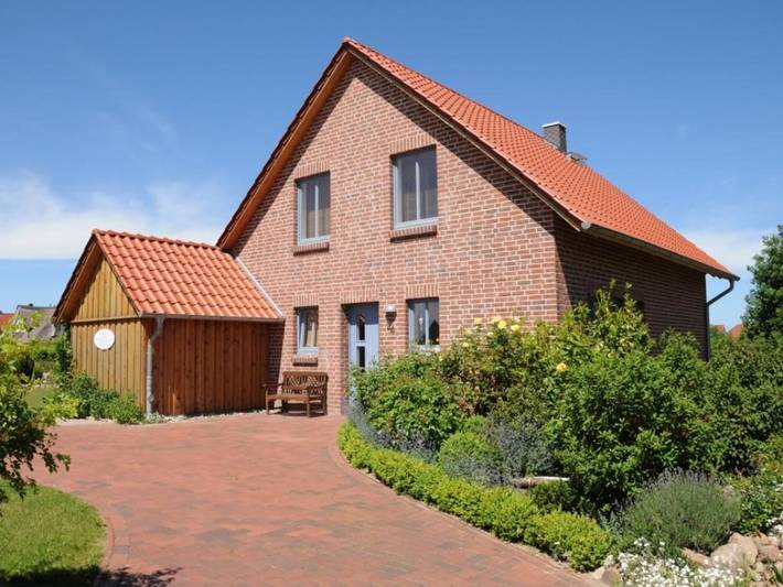 Ferienwohnung für 5 Personen, mit Sauna und Terrasse sowie Garten in Groß Schwansee