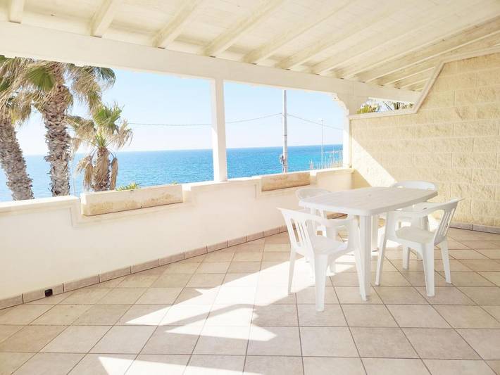 Location de vacances pour 5 personnes, avec balcon à Torre San Giovanni