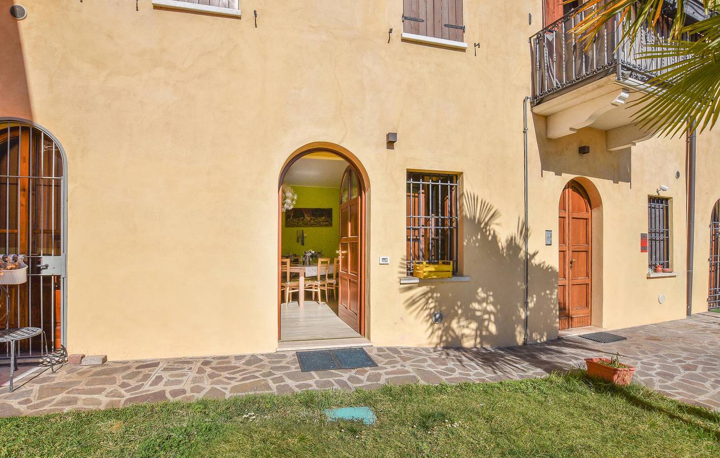 Apartamento vacacional entero, Acogedor apartamento cerca de la pizzería Eureka - WiFi y aparcamiento gratuitos in Solferino (Italia), Provincia de Mantova