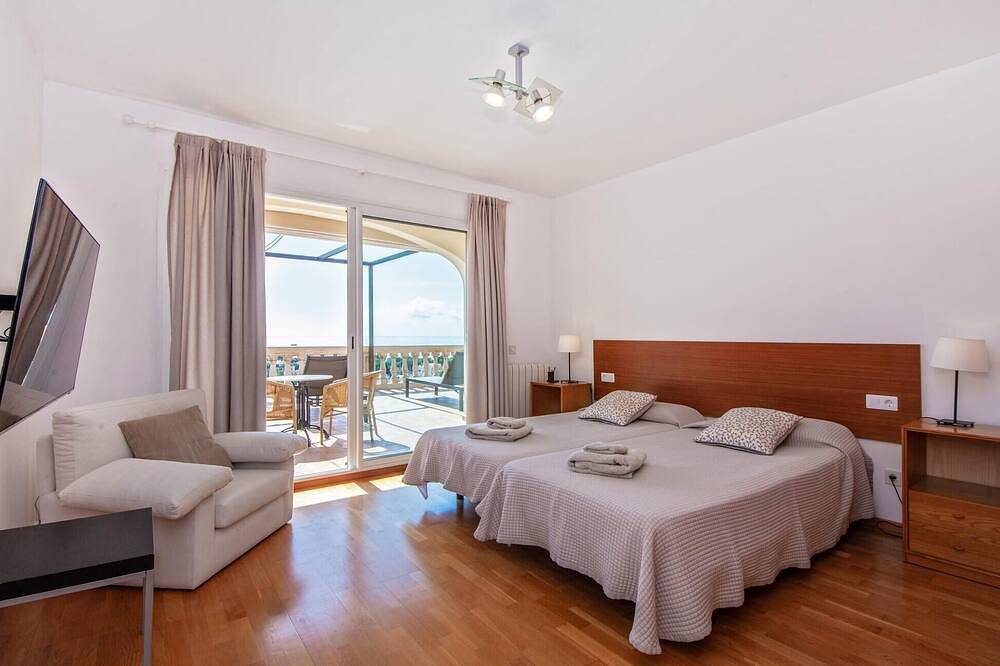 Preciosa casa en Calvià con piscina privada, puede ser interior o exterior. in Bendinat, Calvià