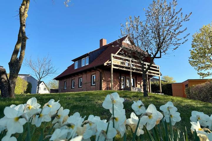 Ferienhaus für 10 Personen, mit Balkon und Garten in Lubmin