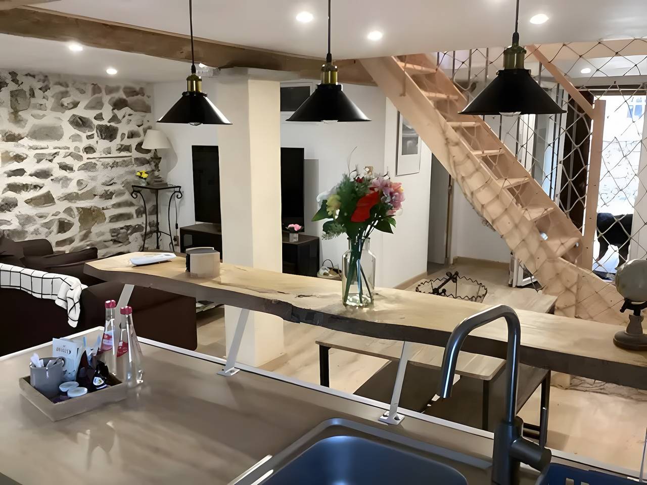 Vacation Rental for 4 Guests in Saint-Romain (Puy-de-Dôme), Livradois-Forez Regional Nature Park