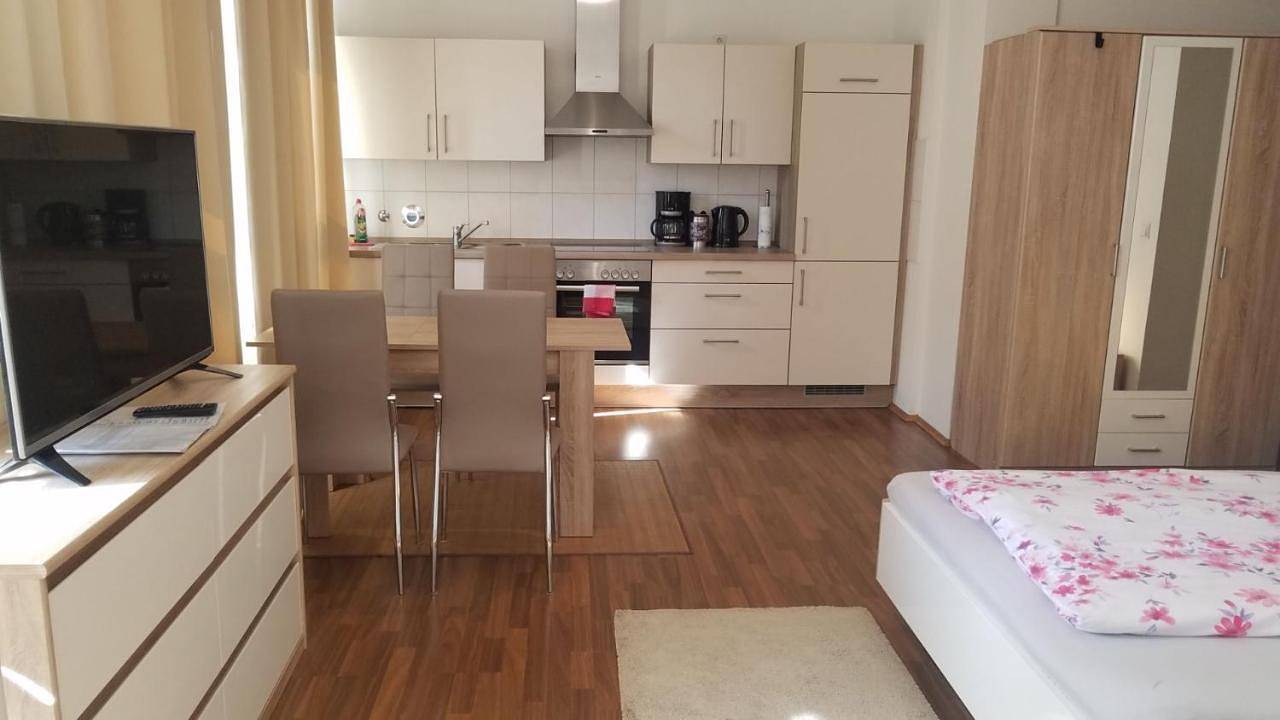 Appartement entier, Familien-Ferienwohnung Fiwa Fewo-3 in Pirmasens, Arrondissement du Palatinat-Sud-Ouest