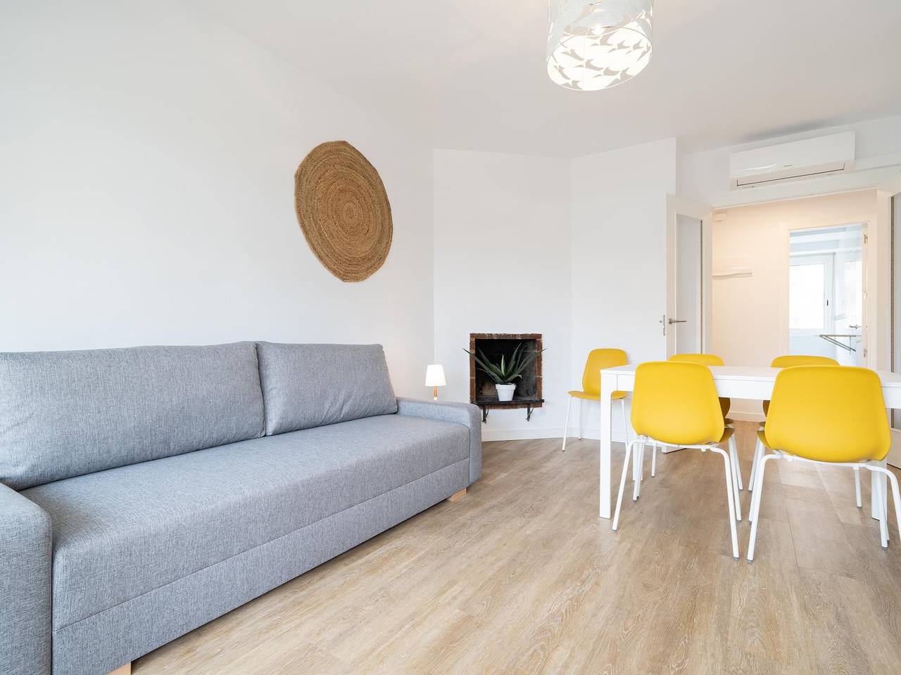 Apartamento vacacional entero, Apartamento acceso directo playa a 5km Port Aventura in Platja de la Pineda, Costa Dorada