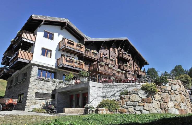 Hôtel pour 4 personnes, avec sauna ainsi que terrasse et vue