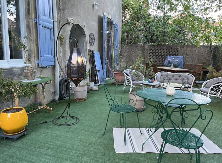 Location de vacances pour 3 personnes, avec jardin ainsi que sauna et piscine à Saint-Florent-sur-Auzonnet - 4