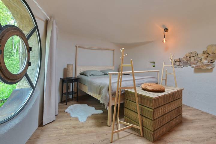 Ferienhaus für 5 Personen mit Terrasse in La Haie-Traversaine, Mayenne