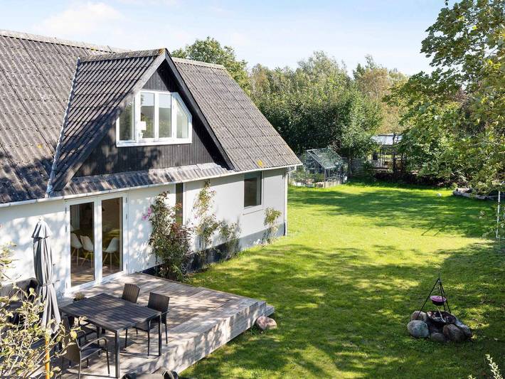 Ferienhaus für 8 Personen, mit Terrasse und Garten in Orø